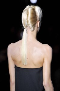 023-hbz-ornate-ponytails-haider-ackermann-sm